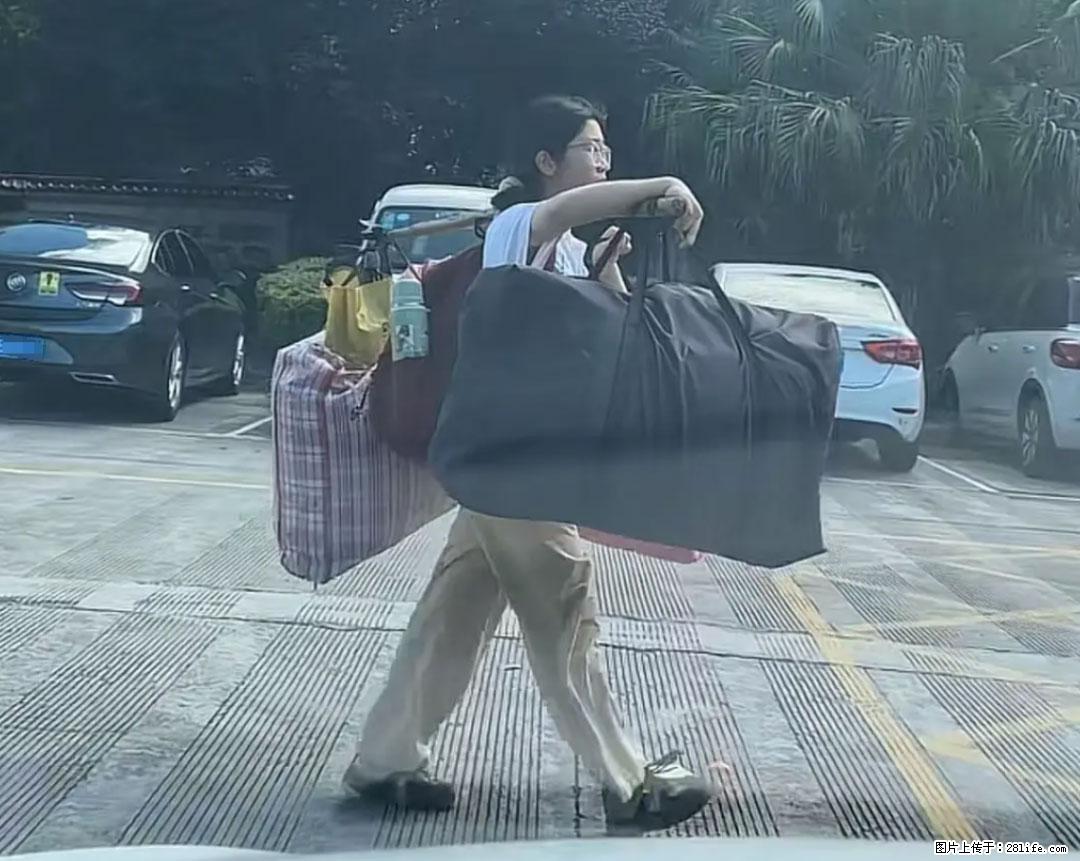 全网追的“扁担女孩”，找了一份暑假工，时薪12元 - 抚顺生活资讯 - 抚顺28生活网 fushun.28life.com